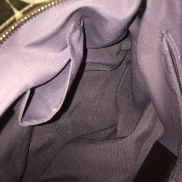 Signature Coach Handbag - Picture 4 of 4